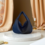 Dunkelblau